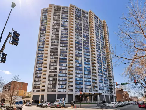 3930 N Pine Grove Ave #1202, Chicago, IL 60613