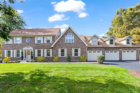 705 Kathy Ct, Naperville, IL 60540