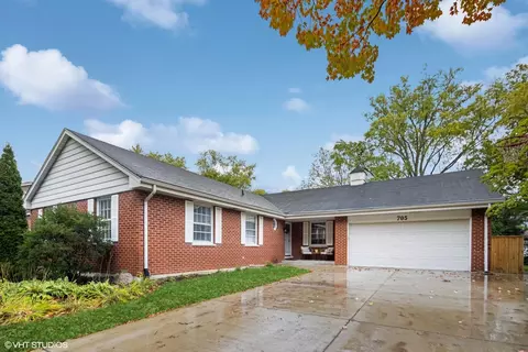 705 S Poplar Ave, Elmhurst, IL 60126