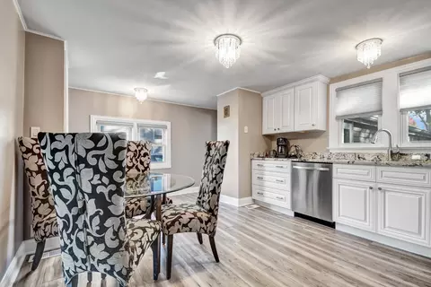 7325 W 72nd St, Bridgeview, IL 60455 photo 5