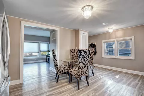 7325 W 72nd St, Bridgeview, IL 60455 photo 8