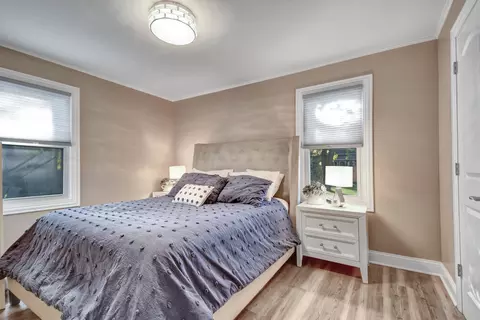 7325 W 72nd St, Bridgeview, IL 60455 photo 9