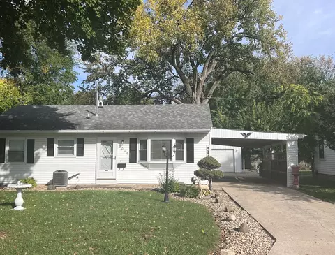 2016 E 7th St, Sterling, IL 61081