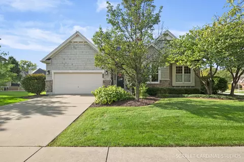 810 Campbell Dr, West Chicago, IL 60185