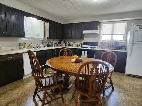 614 E Locust St, Bloomington, IL 61701 photo 11