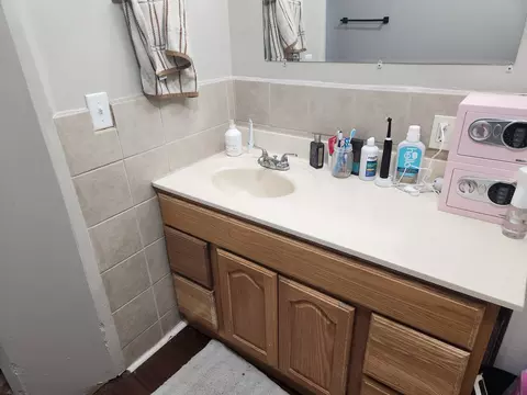614 E Locust St, Bloomington, IL 61701 photo 13