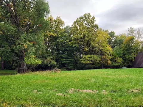 178 Breezy Point Court, Varna, IL 61375
