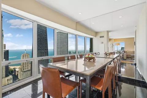 100 E Huron St #4901, Chicago, IL 60611 photo 5