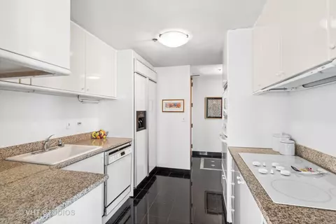 100 E Huron St #4901, Chicago, IL 60611 photo 7
