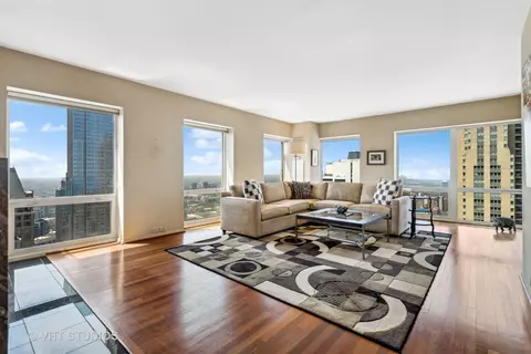 100 E Huron St #4901, Chicago, IL 60611 photo 2