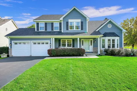 257 Big Terra Ln, Gurnee, IL 60031