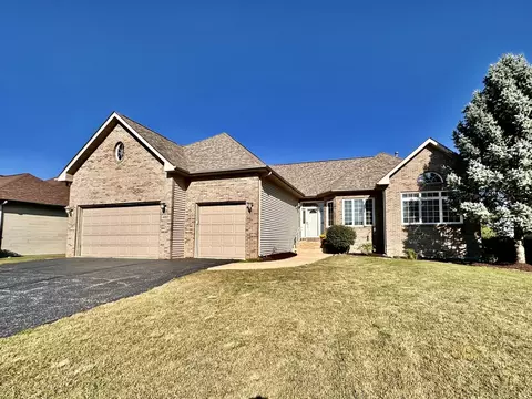4007 Westlake Village Dr, Winnebago, IL 61088