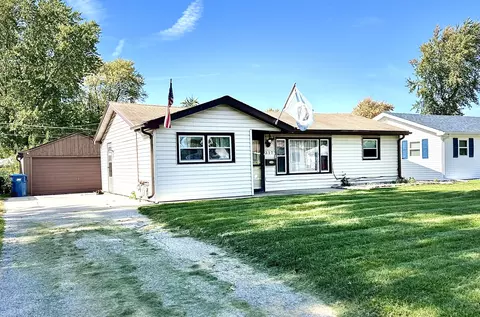 317 N Levasseur Ave, Bourbonnais, IL 60914