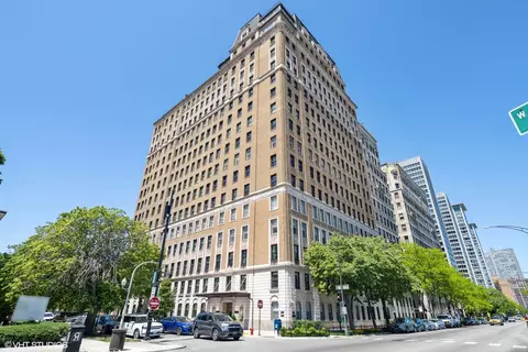 3500 N Lake Shore Dr #2A, Chicago, IL 60657
