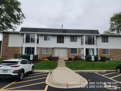 2730 Mitchell Dr #8, Woodridge, IL 60517