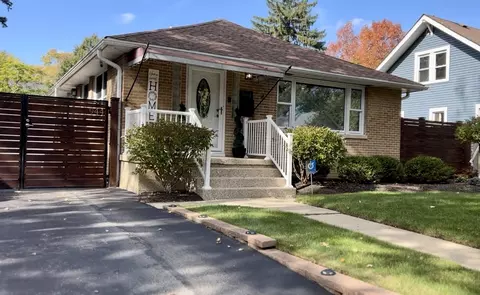 944 Westmoreland Ave, Waukegan, IL 60085