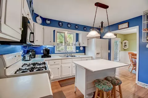 3210 Still Hill Dr, Mchenry, IL 60050 photo 9