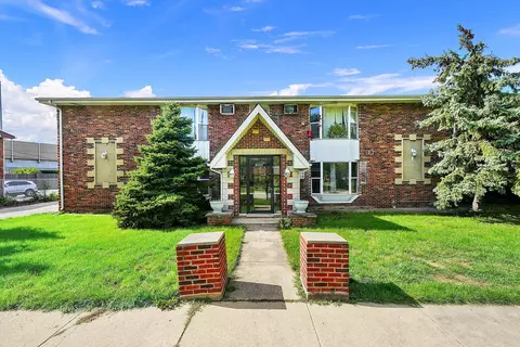 8200 S 84th Ave, Justice, IL 60458