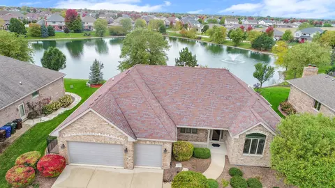 2781 Taylor Glen Dr, New Lenox, IL 60451