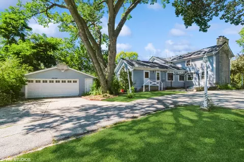 3896 Drexel Ave, Gurnee, IL 60031