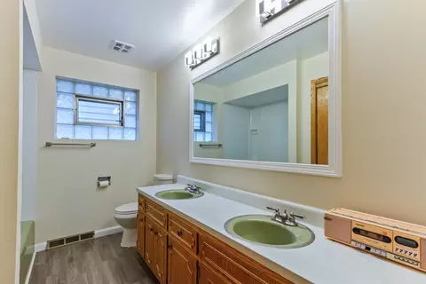14801 Dobson Ave, Dolton, IL 60419 photo 8