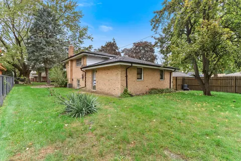 14801 Dobson Ave, Dolton, IL 60419 photo 4