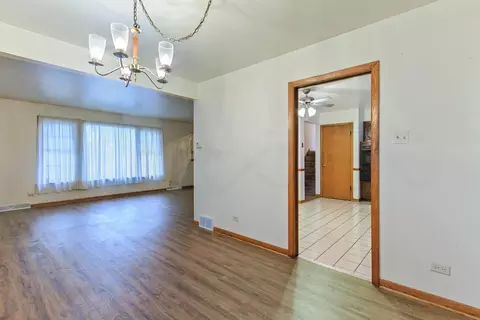 14801 Dobson Ave, Dolton, IL 60419 photo 6