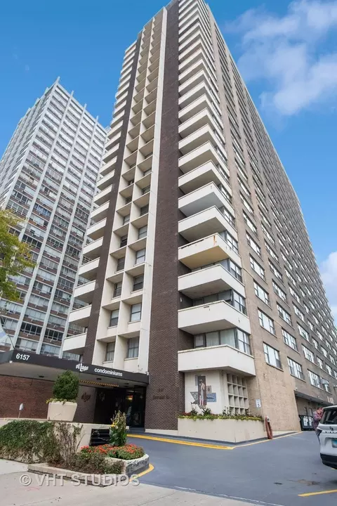 6157 N Sheridan Rd #16K, Chicago, IL 60660