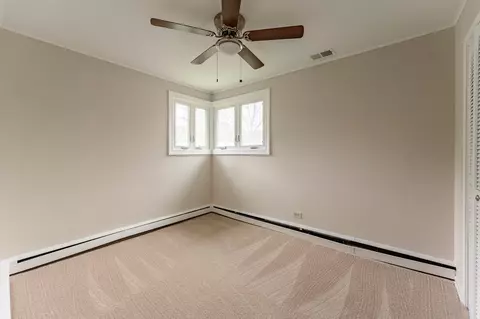 1020 S 6th Ave, Des Plaines, IL 60016 photo 9