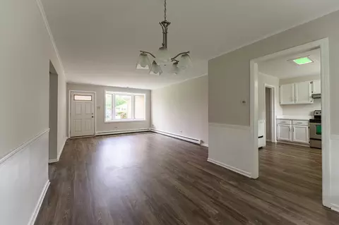 1020 S 6th Ave, Des Plaines, IL 60016 photo 2