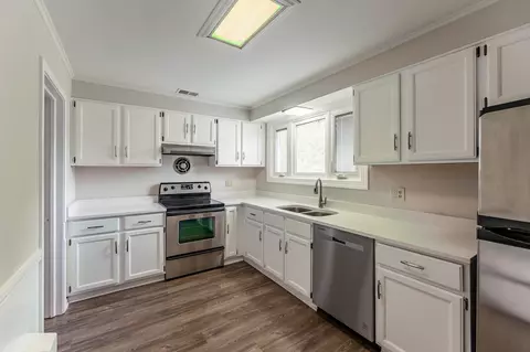 1020 S 6th Ave, Des Plaines, IL 60016 photo 4