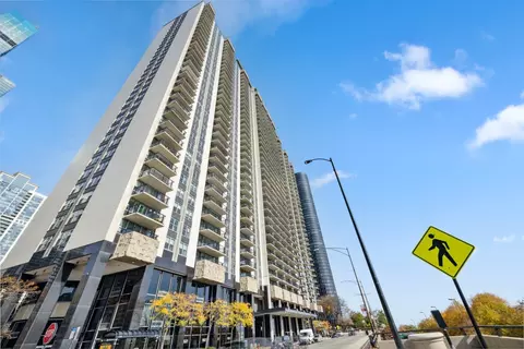 400 E Randolph St #3315, Chicago, IL 60601