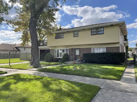 7710 Lawler Ave, Burbank, IL 60459