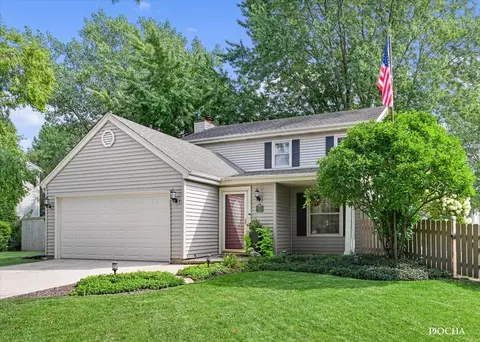 1530 Auburn Ave, Naperville, IL 60565