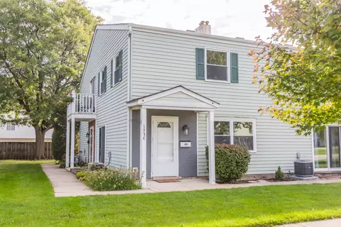 173 Stephanie Ct #C, Bartlett, IL 60103