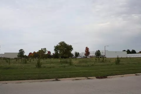 94 Templeton Dr, Oswego, IL 60543