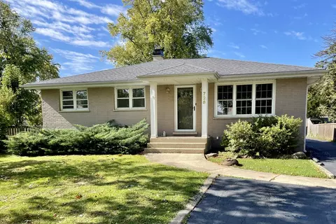 728 N Lombard St, Elmhurst, IL 60126