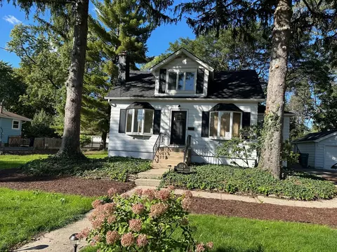 1124 E Woodrow Ave, Lombard, IL 60148