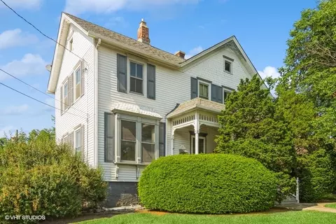 320 W Fremont St, Arlington Heights, IL 60004