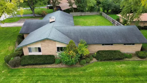 666 Birch Ln, Olympia Fields, IL 60461 photo 3