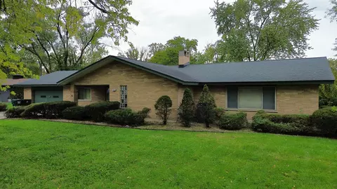 666 Birch Ln, Olympia Fields, IL 60461 photo 2