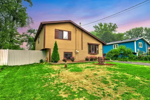 36757 N Ridge Rd, Ingleside, IL 60041 photo 1