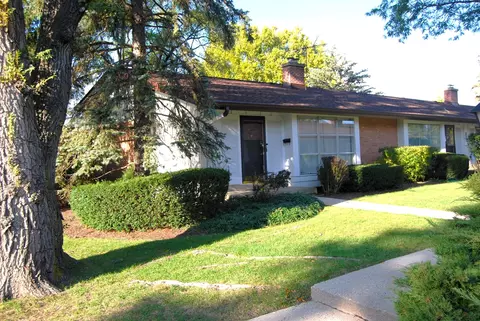 297 Crestwood Vlg, Northfield, IL 60093