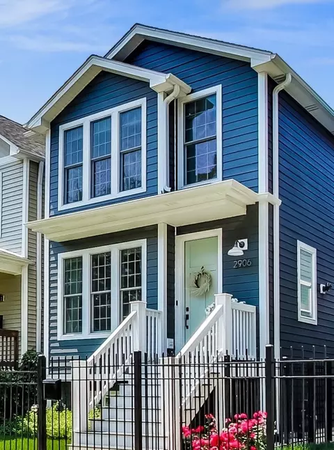 2906 N Albany Ave, Chicago, IL 60618