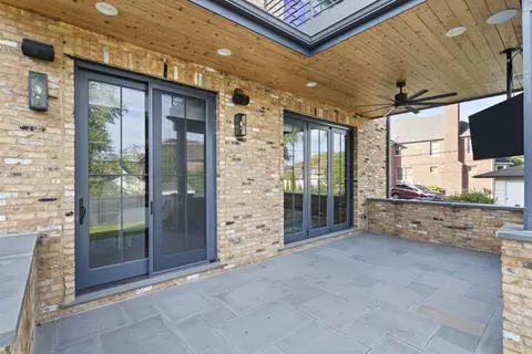 Exterior - 239 E Oneida Ave, Elmhurst, IL 60126 photo 5 of 13