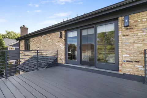 Exterior - 239 E Oneida Ave, Elmhurst, IL 60126 photo 12 of 13
