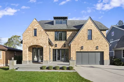 239 E Oneida Ave, Elmhurst, IL 60126