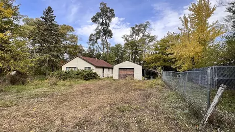 6566 Lock Rd, Fulton, IL 61252