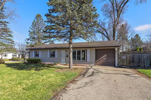 625 Orton Ave, Wauconda, IL 60084