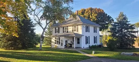 1409 W Il Rt 72, Leaf River, IL 61047